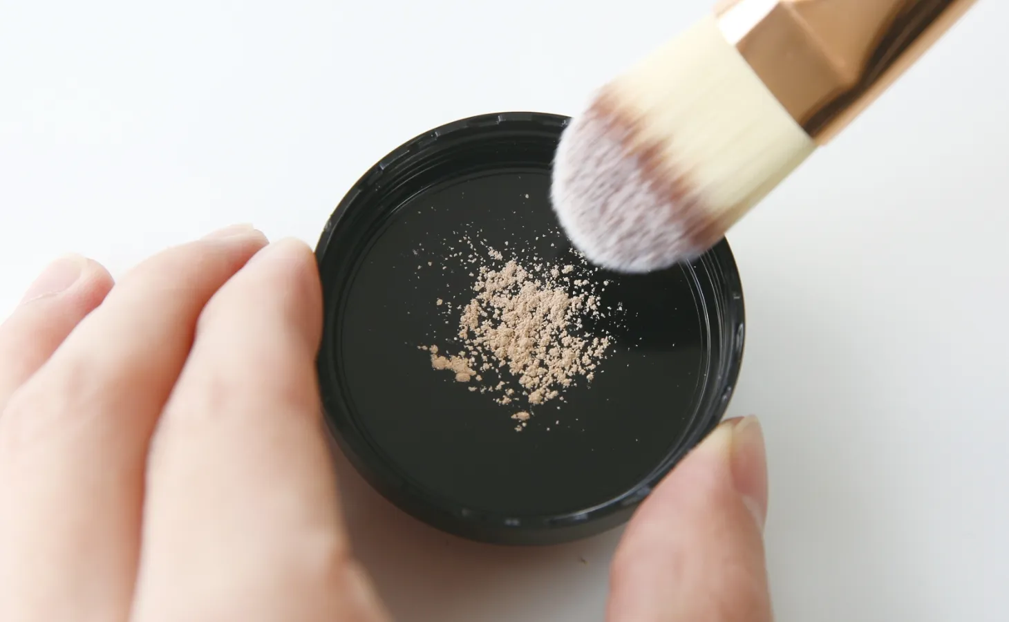 見せない毛穴感 ポアレスパウダー アミノ酸パウダー 